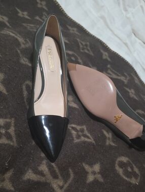 Prada Two-Tone Pointed Leather Flats in Black and Dark Green